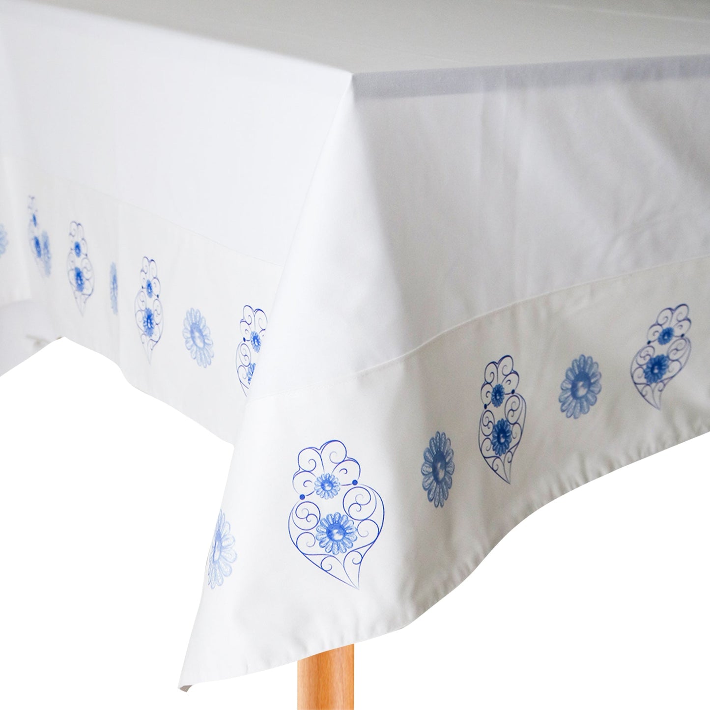 Toalha de Mesa Coração de Luzia VR25