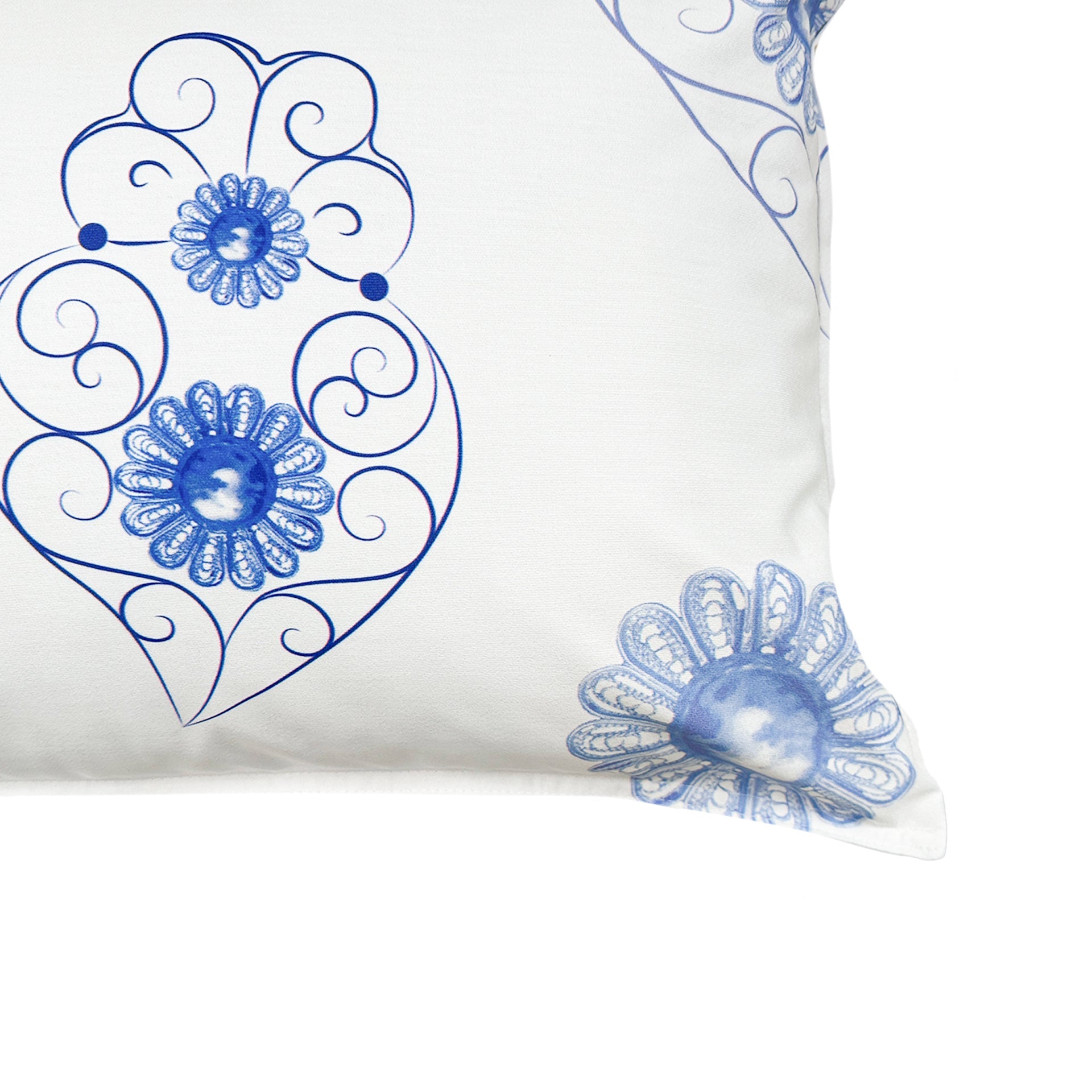 Luzia's Heart Cushion Cover