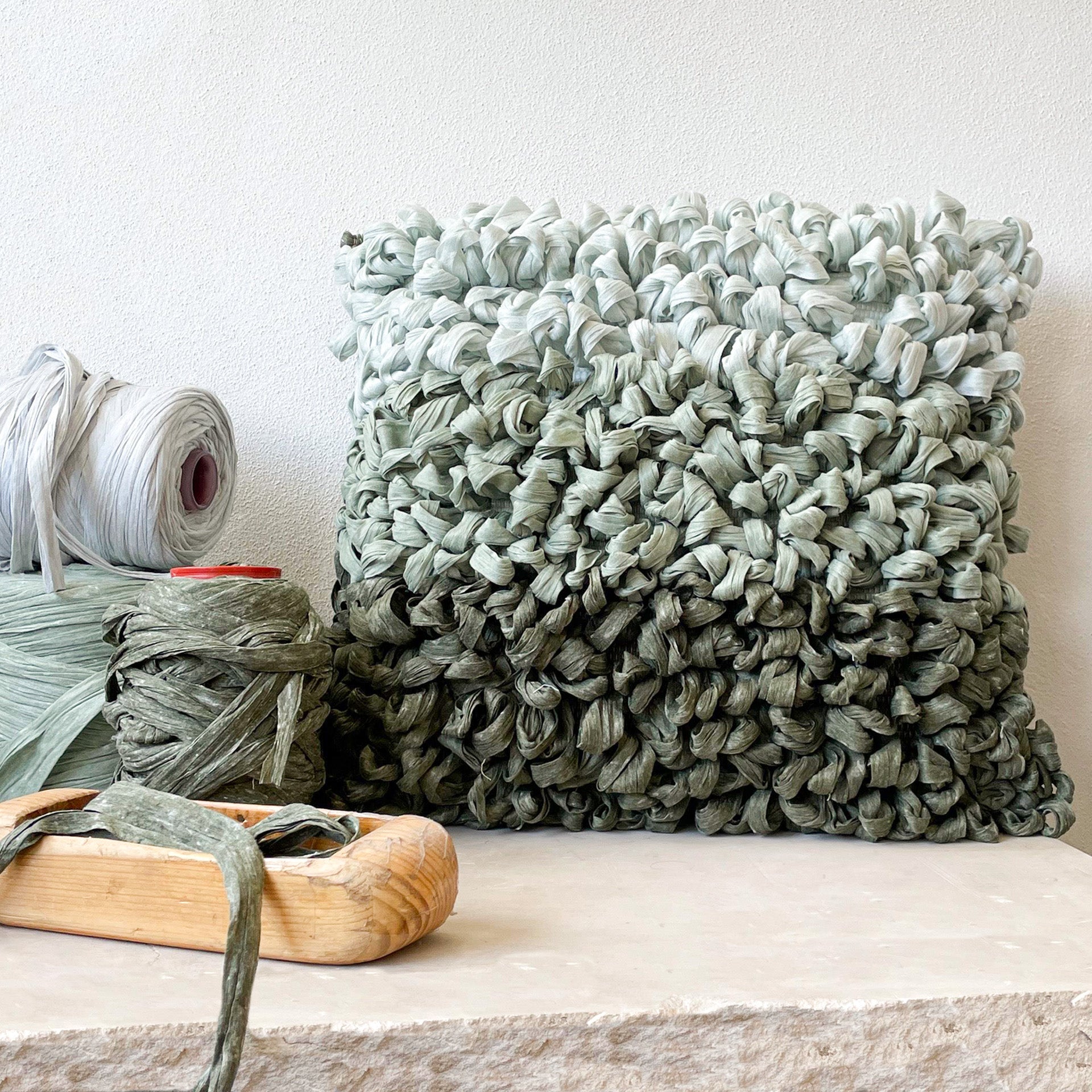 Cushion Tartufo Tricolor