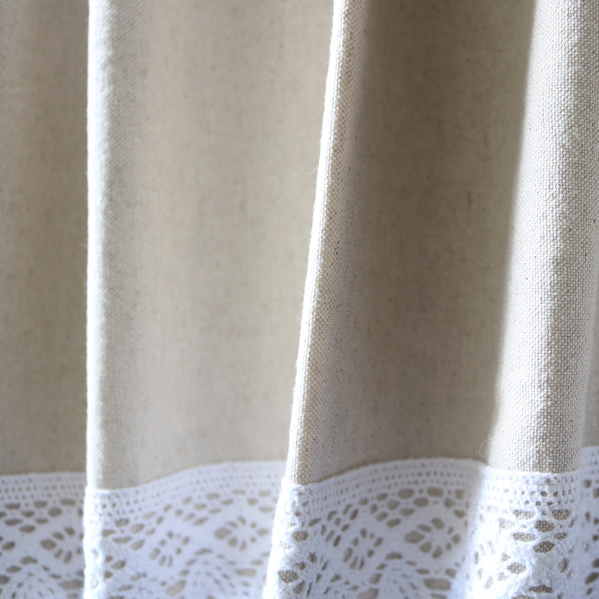 Curtain with Eyelets Tucuman com Renda
