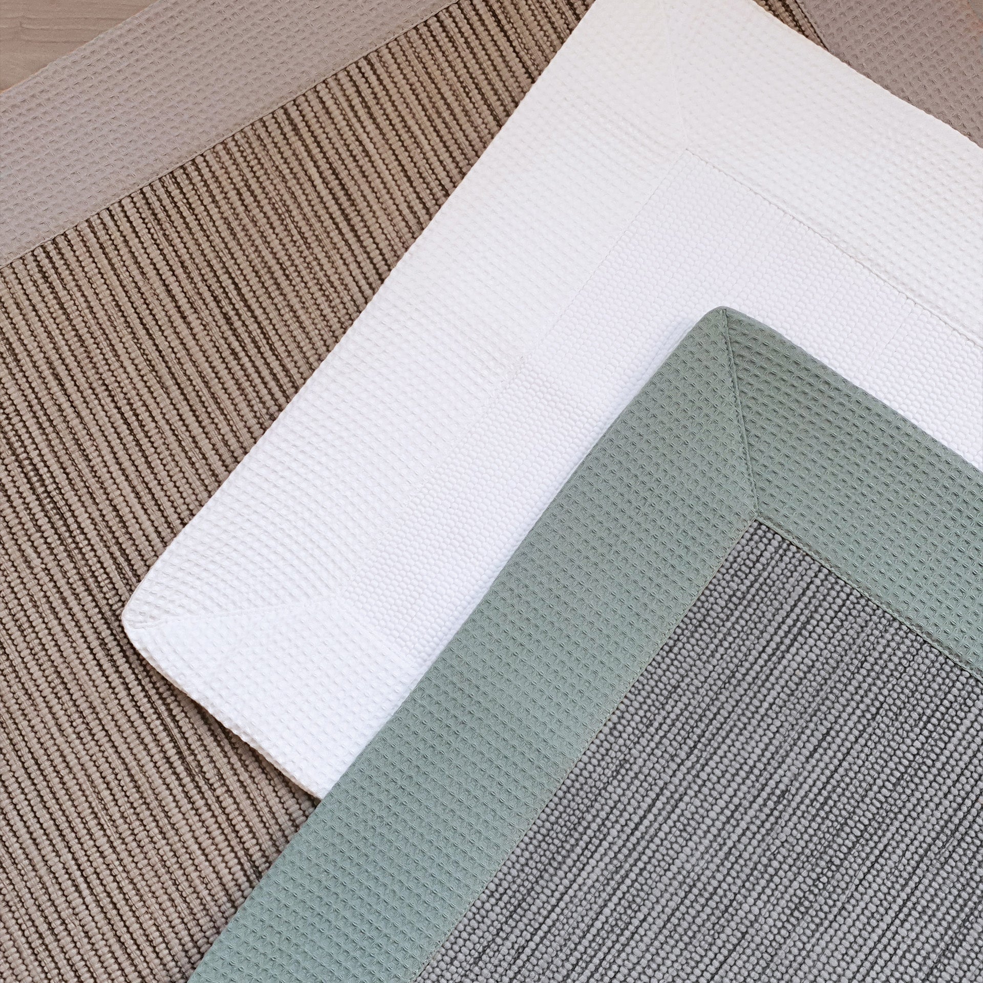 Rug with Application Favo