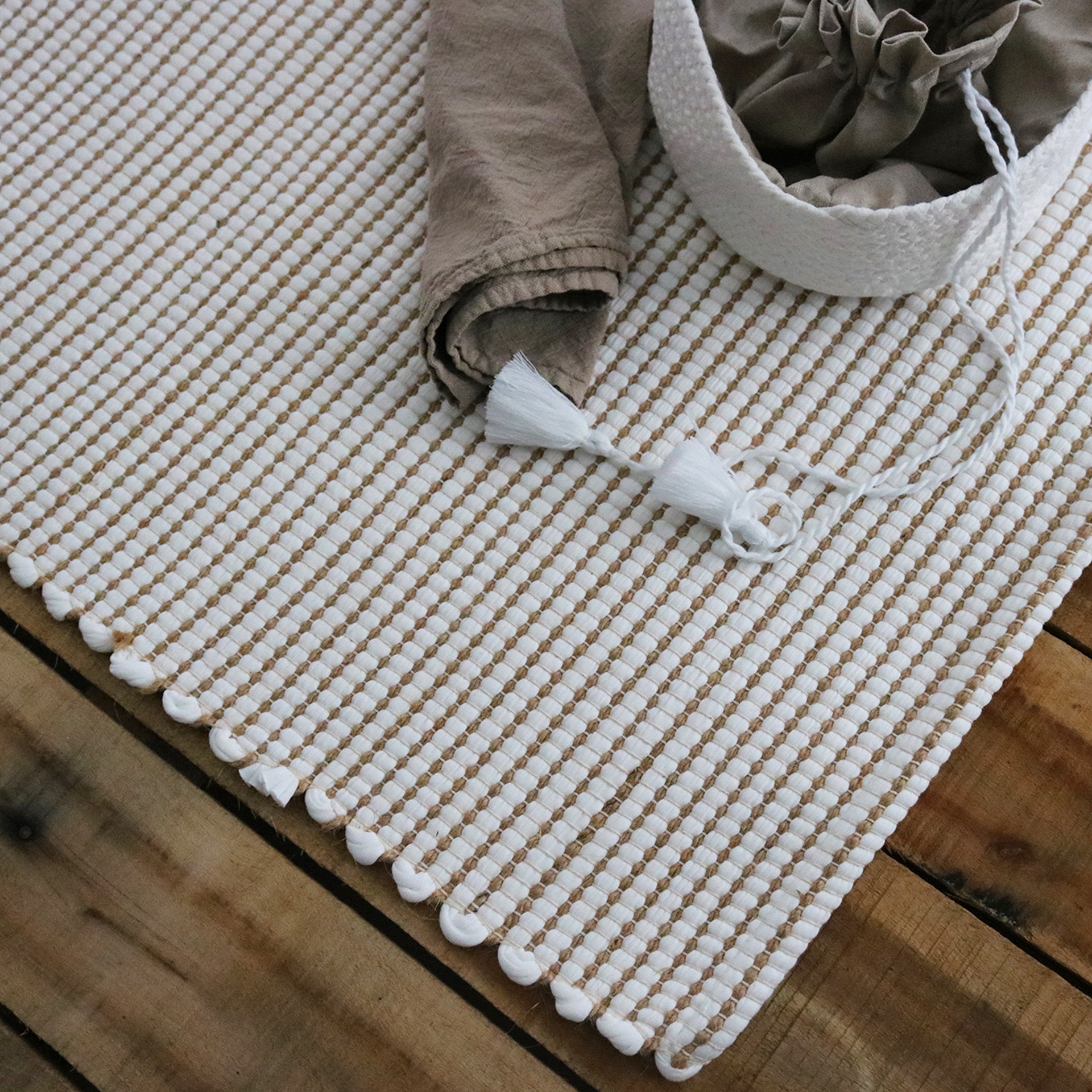Rug Oyama