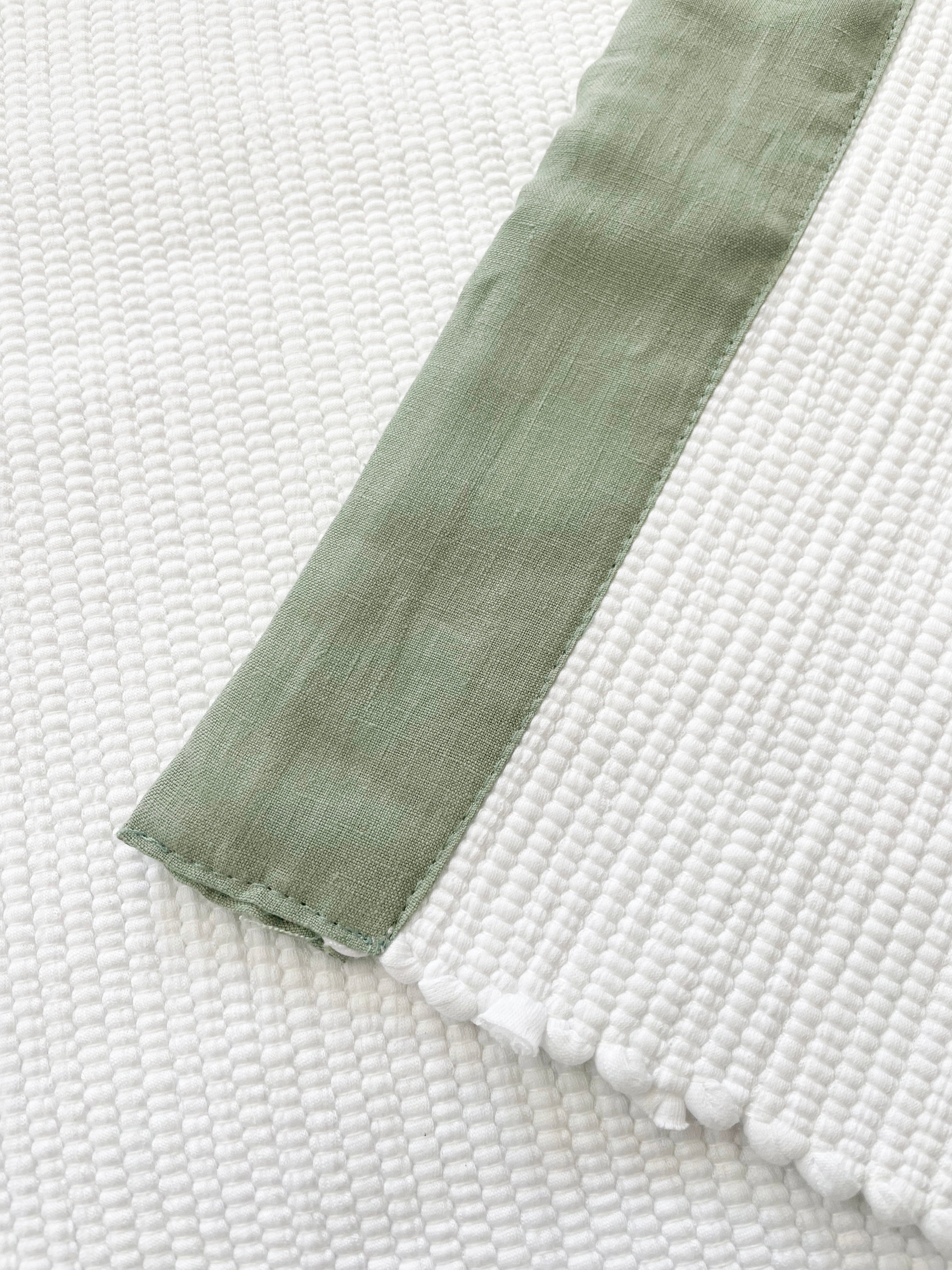 Tapete Branco com Aplicação Linen