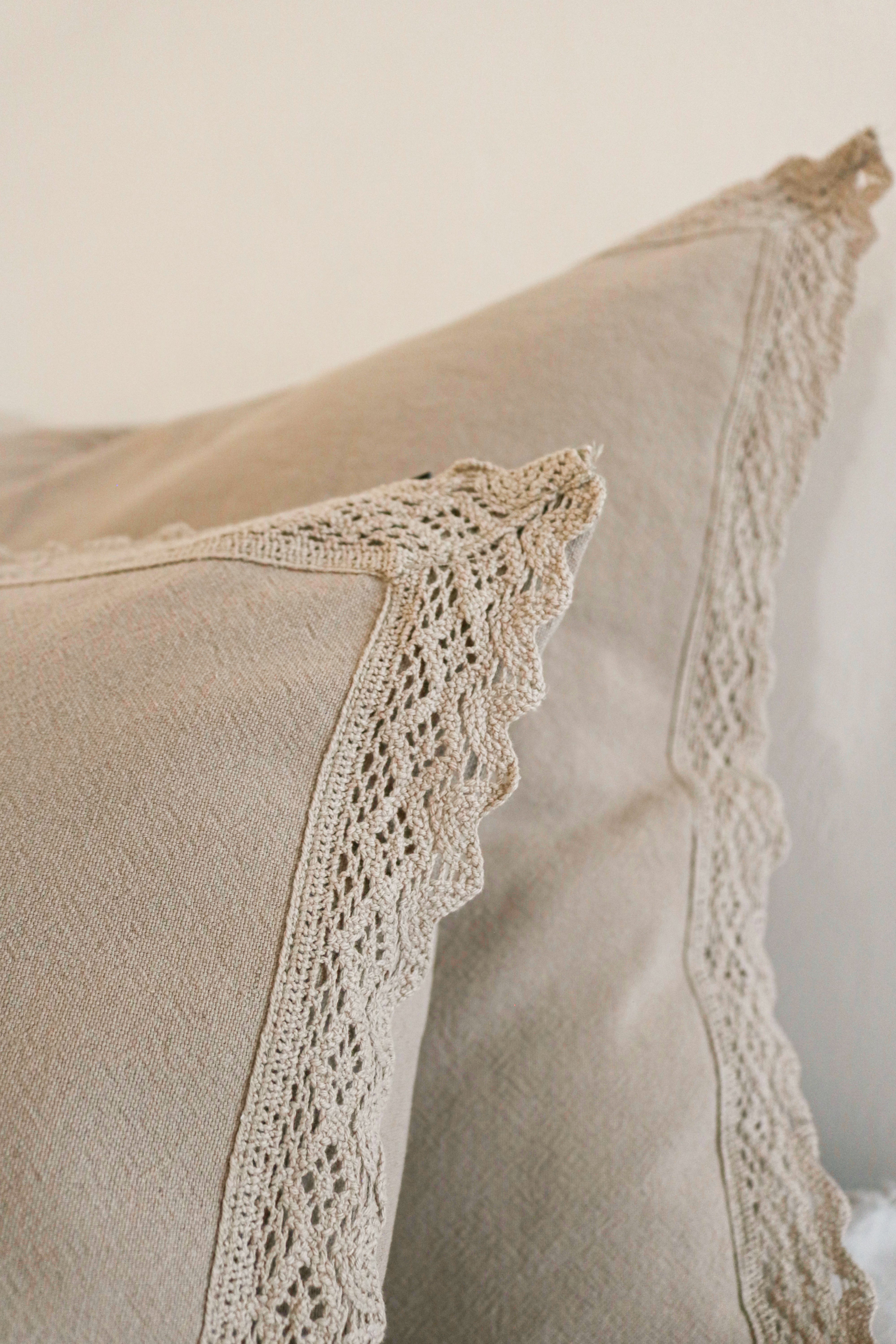 Quilted Bedspread Tucuman Cor com Renda