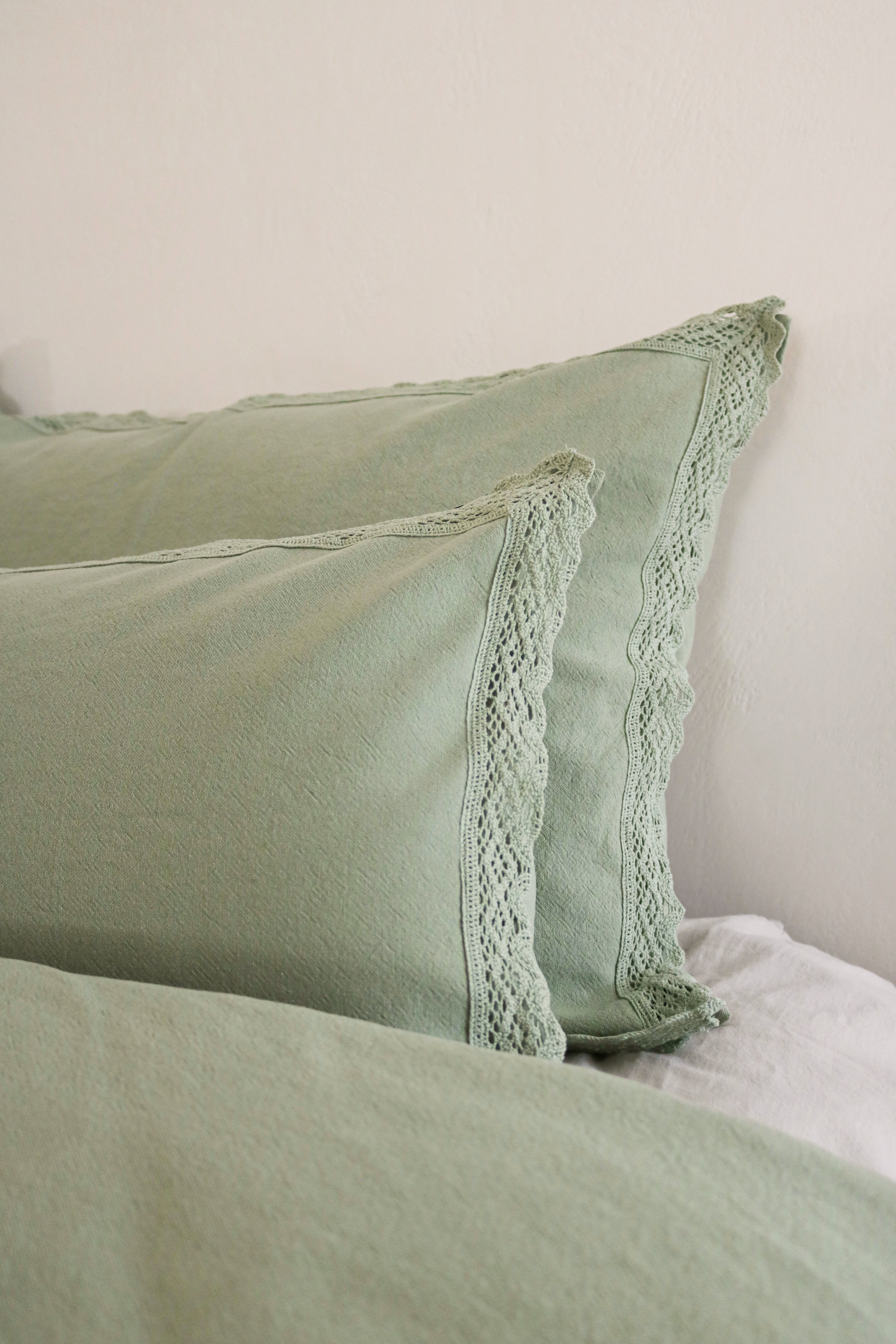 Quilted Bedspread Tucuman Cor com Renda