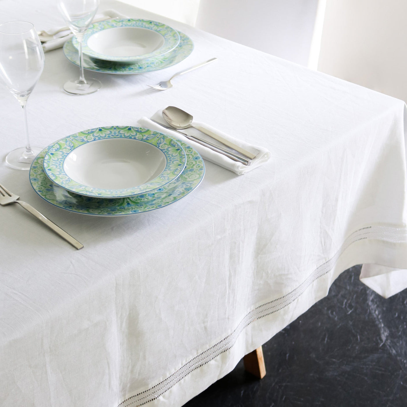 Table textiles and accessories by Vianatece